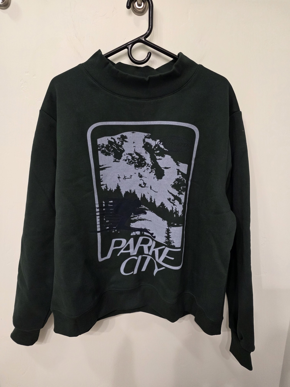 Parke Parke City Graphic Mockneck Size L/XL
